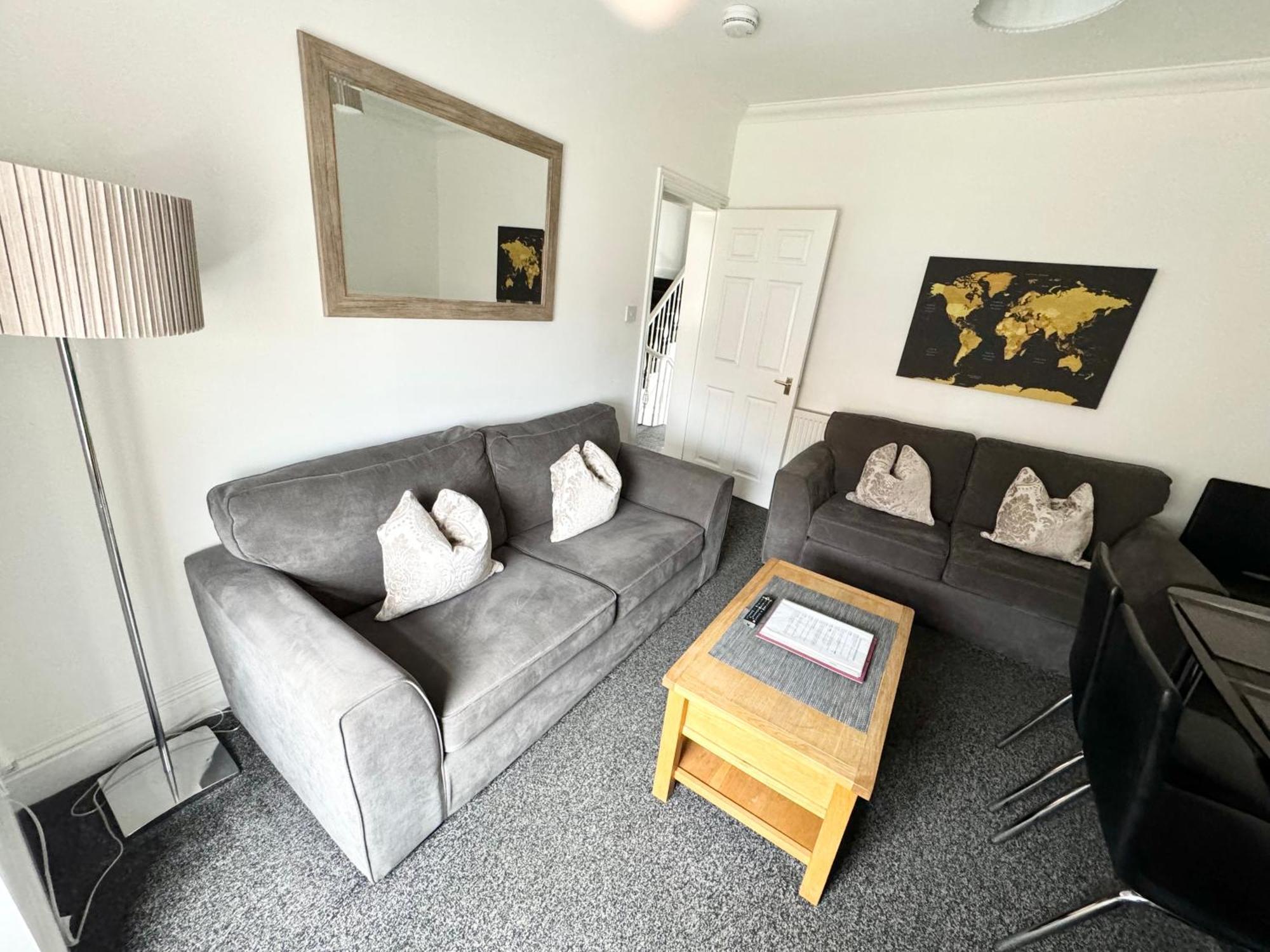 Riverside Townhouse Инвернес Екстериор снимка