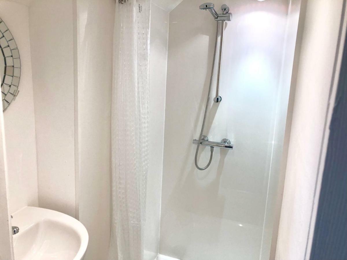 Riverside Townhouse Инвернес Екстериор снимка